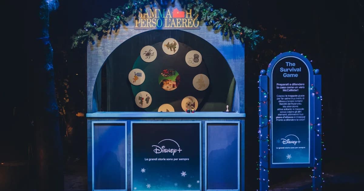©-Disney-Christmas-Village-5.png