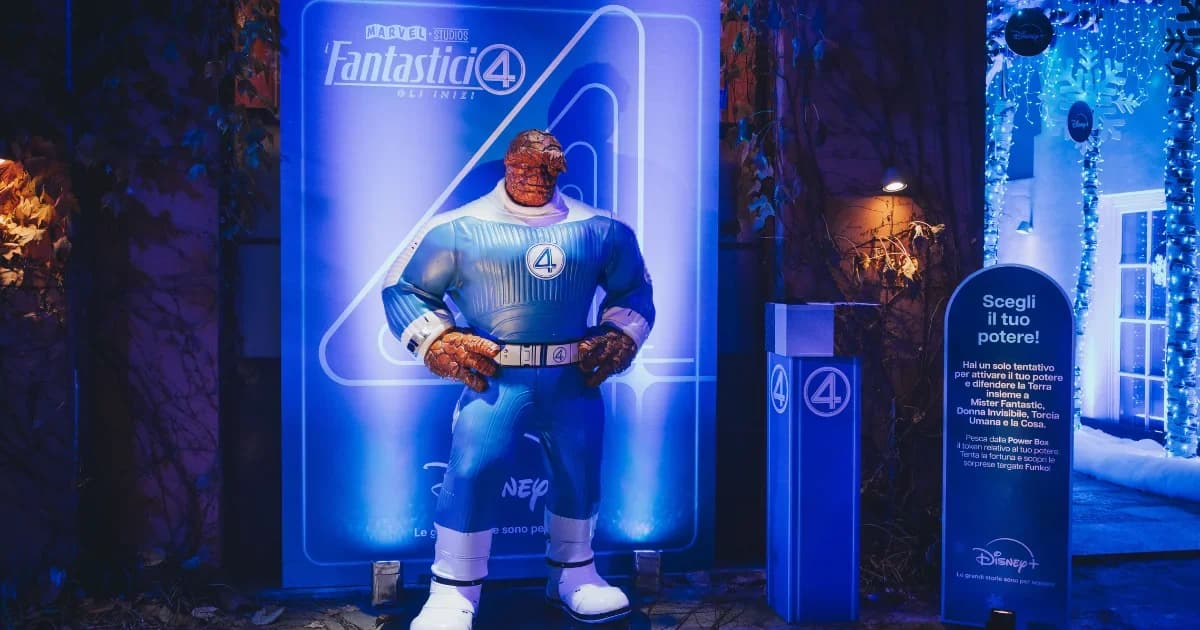 ©-Disney-Christmas-Village-6.png